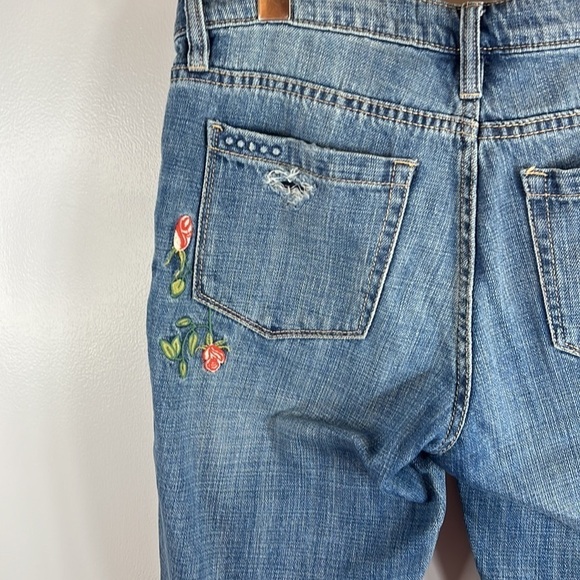 BLANKNYC Embroidered Distressed Crop Girlfriend Jeans Size 25 - Picture 8 of 14